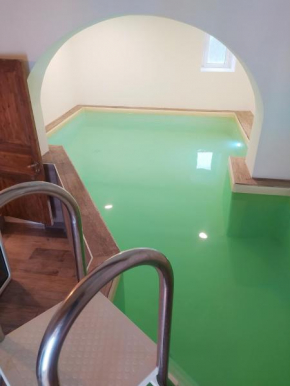 Podere Maletto - Appartamento con PISCINA INTERNA riscaldata Savona